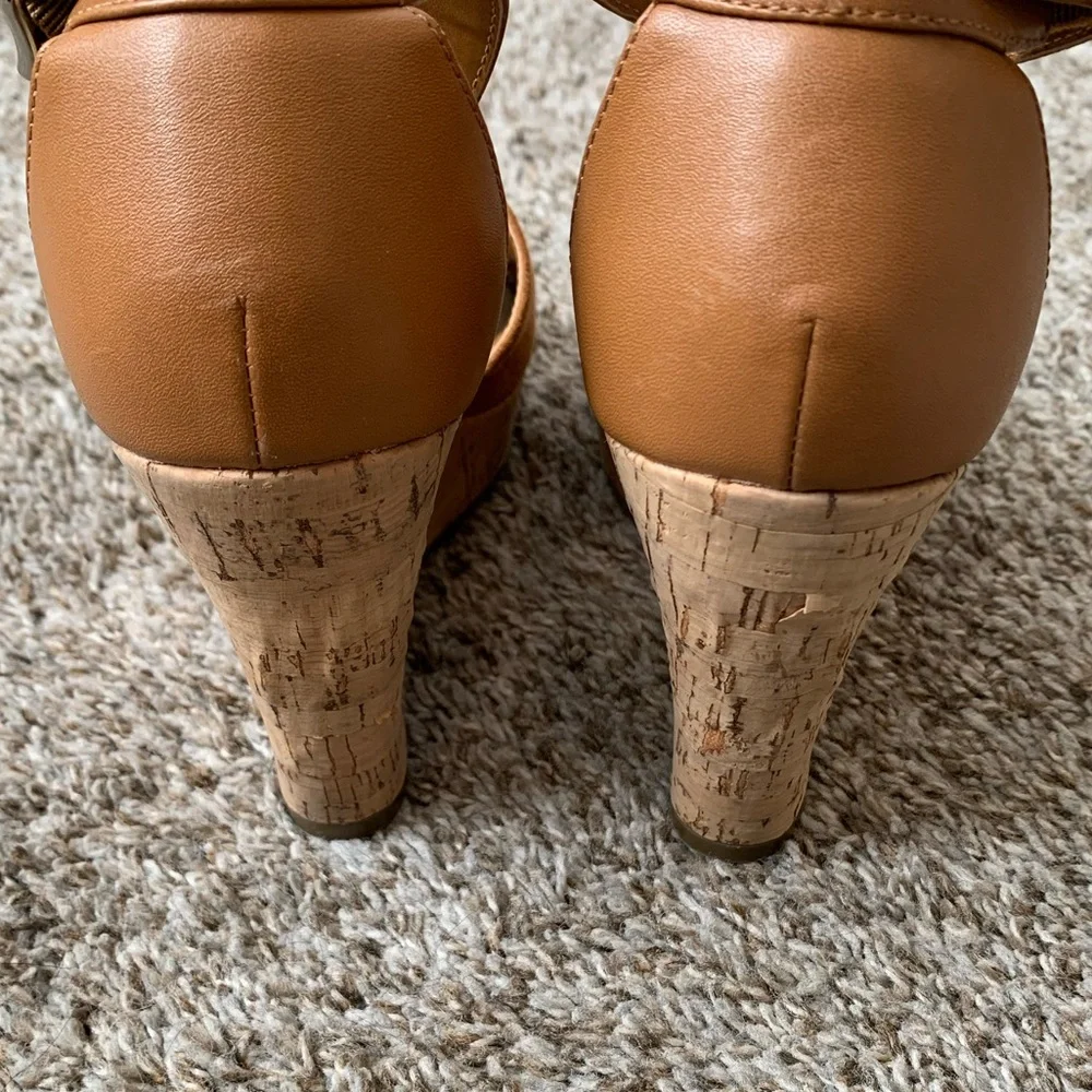 Marc Fisher Wander brown wedges size 7.5 boho‎ classic basic spring summer fall